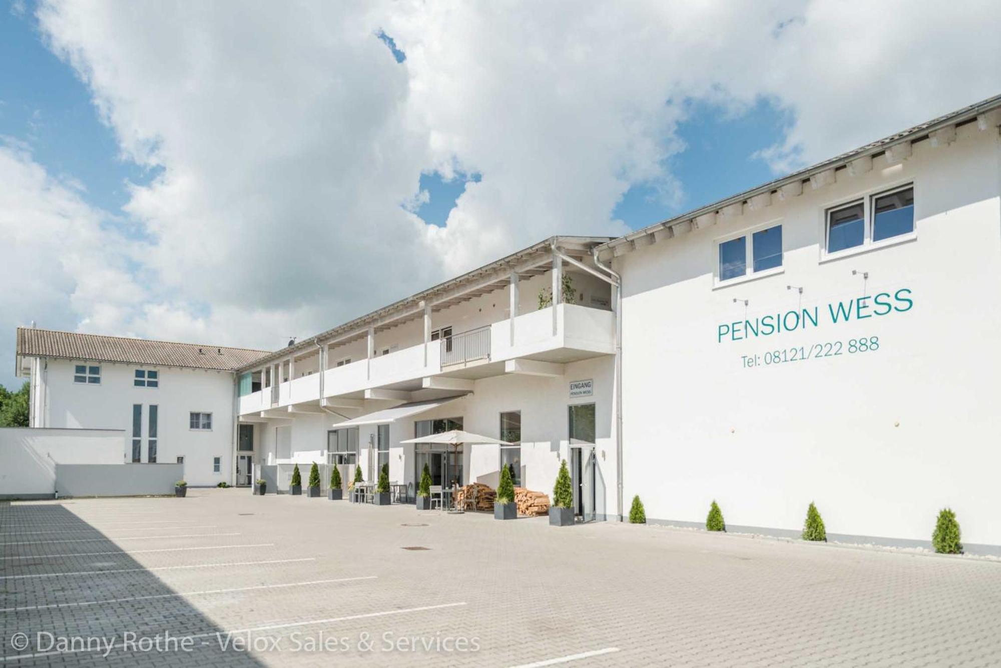 Pension Wess Neufinsing ภายนอก รูปภาพ